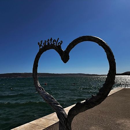 XIV Century Rooms Kastela Luaran gambar