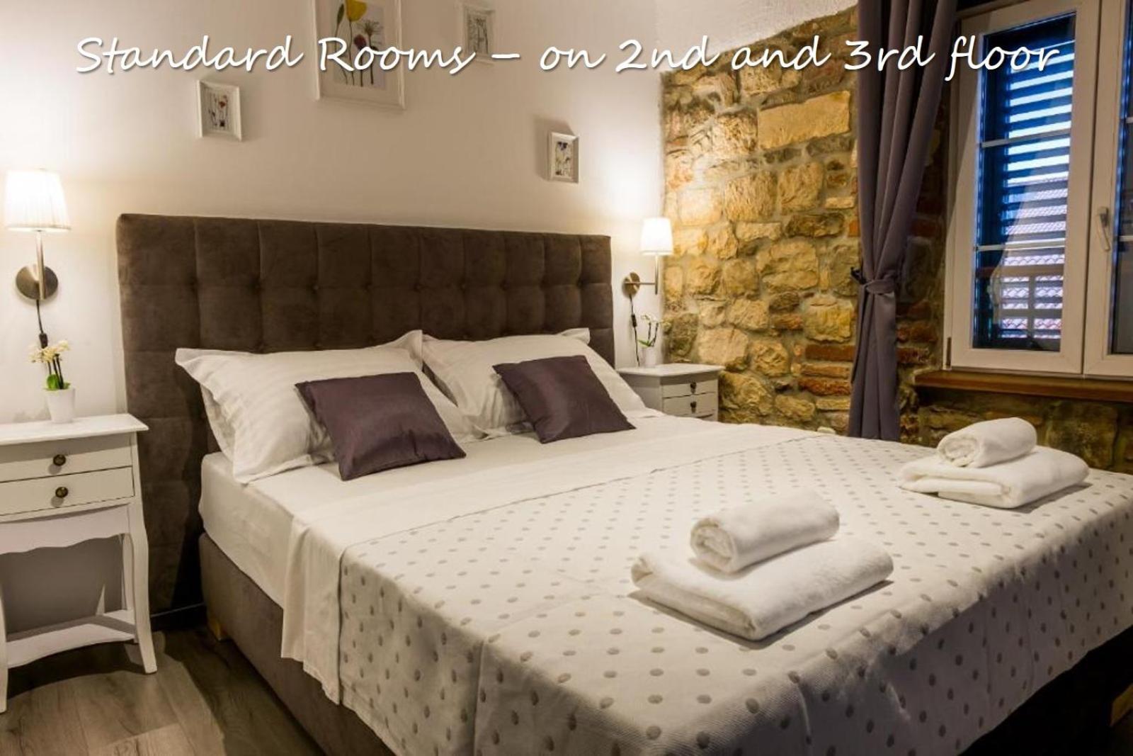 XIV Century Rooms Kastela Luaran gambar