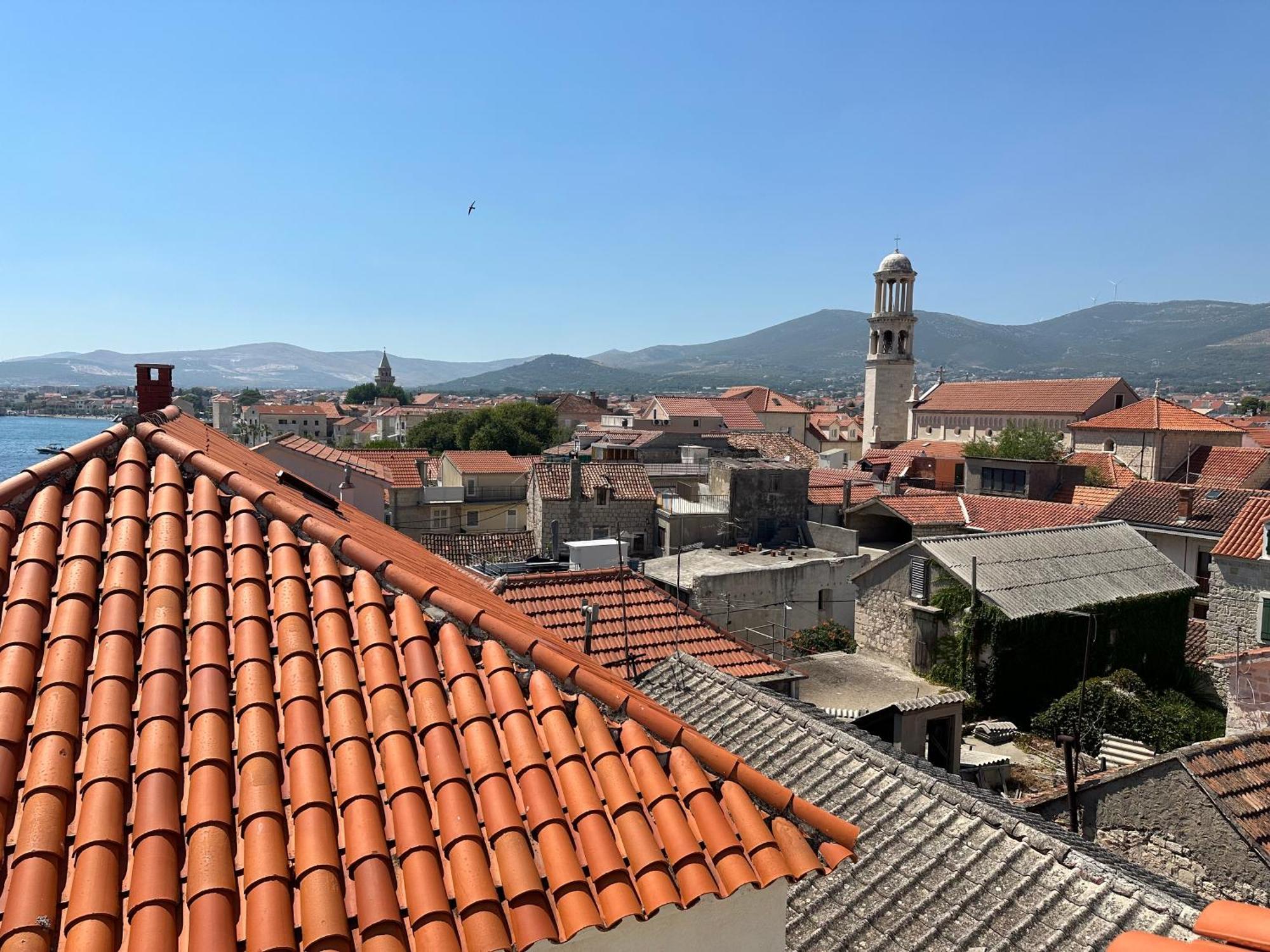 XIV Century Rooms Kastela Luaran gambar